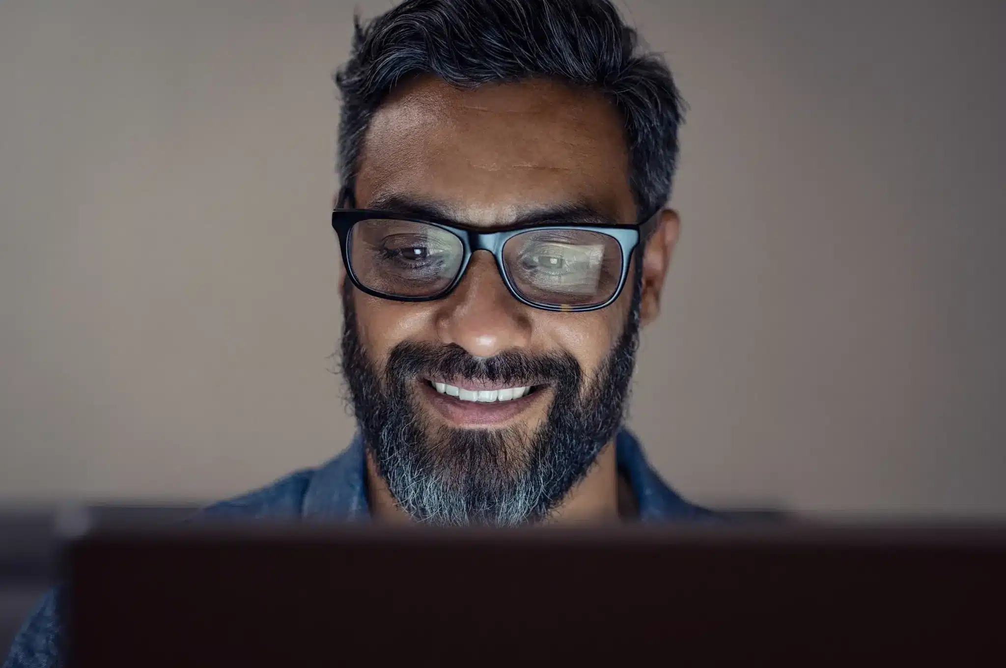Reduce Digital Eye Strain with Computer Glasses