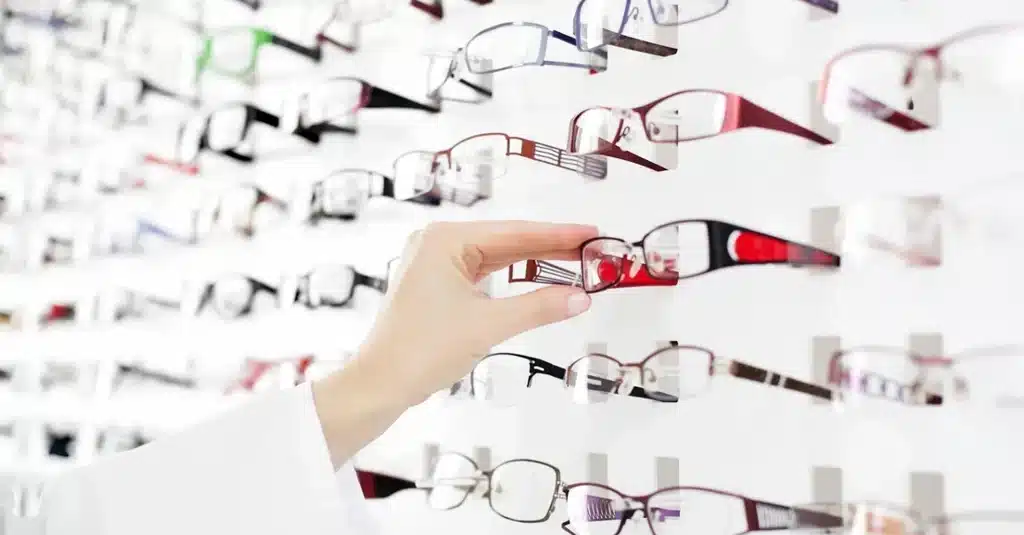 Your 2025 Reading Glasses Guide